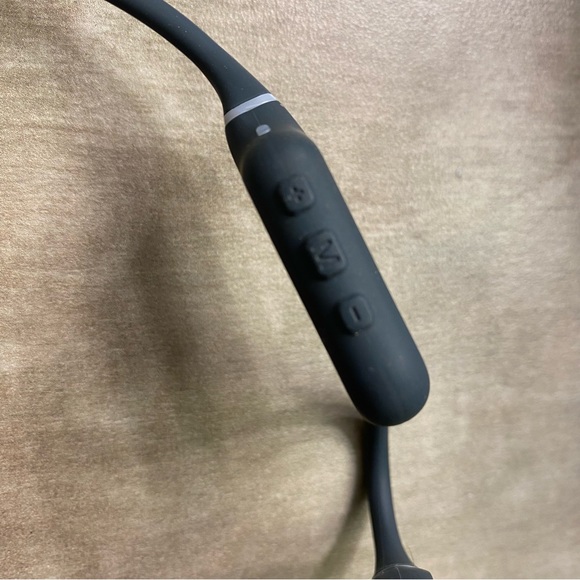 Outlier Free Wireless Bone Conducting Headphones - Picture 3 of 6